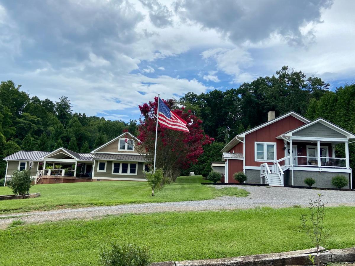 The Farmhouse At Wolfehaven Asheville Eksteriør bilde